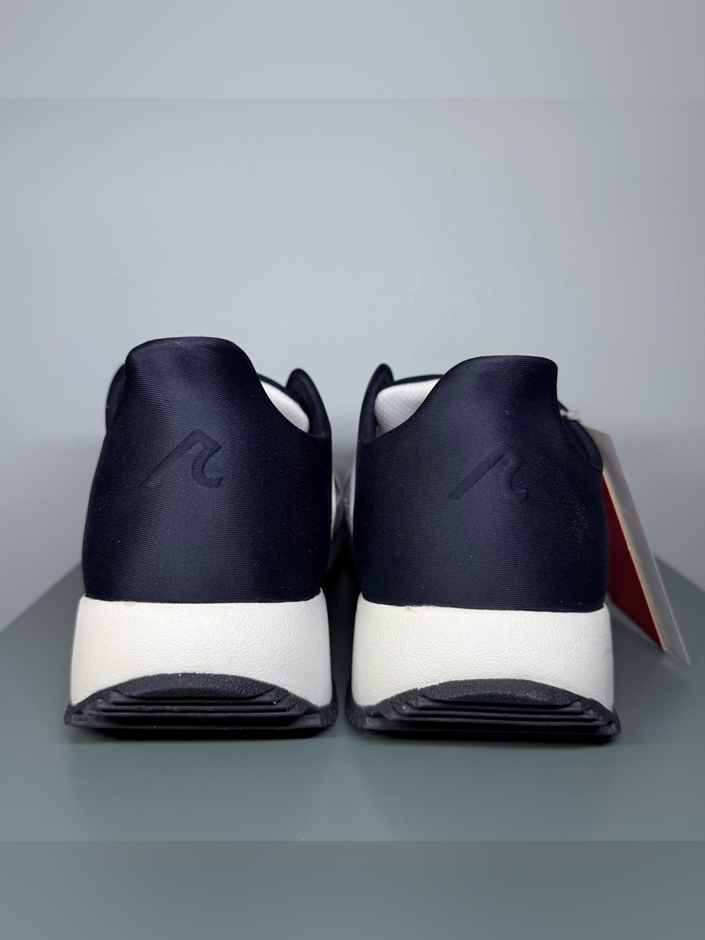 Redvanly Challenger Sneakers NWOB - Picture 4 of 8